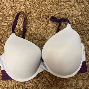 Victoria Secret Push Up Bra Size 34DD